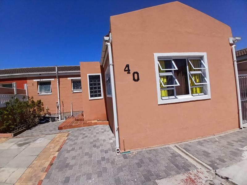 3 Bedroom Property for Sale in Rocklands Western Cape
